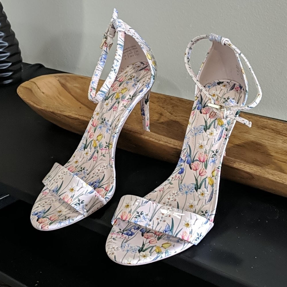 Spring/summer super cute heeled